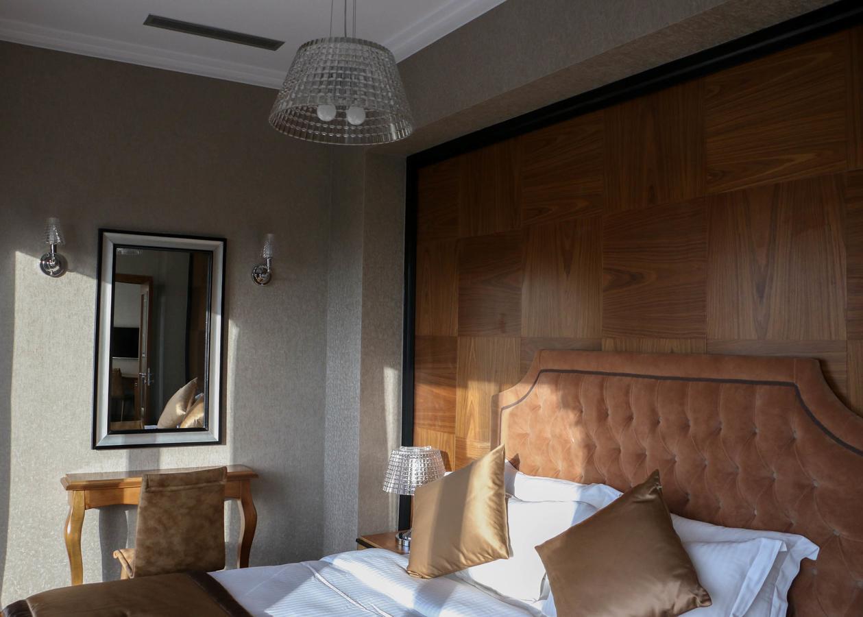 Hotel Colosseo Tirana Esterno foto
